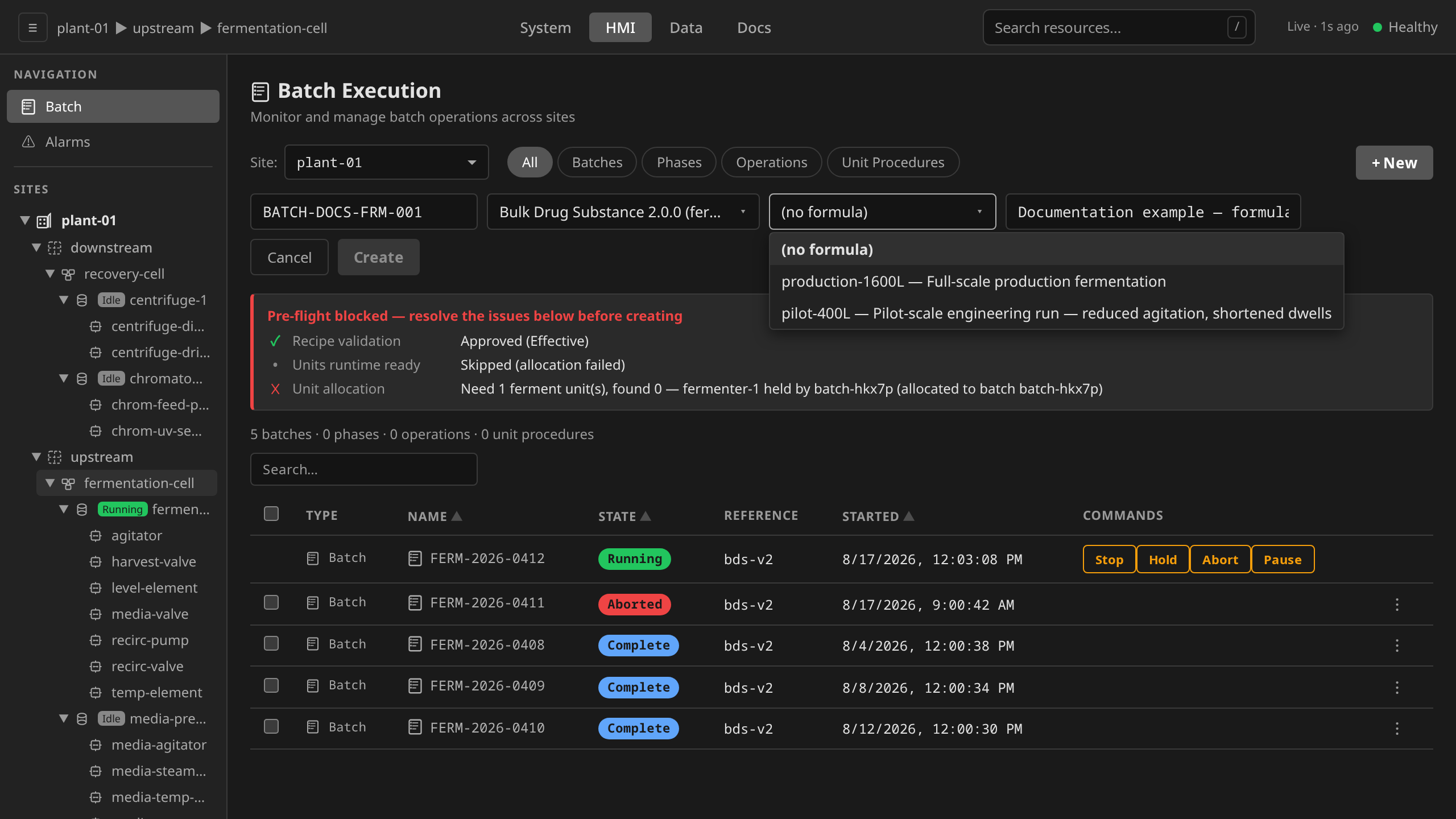 HMI Batch Execution: New Batch form with the Formula dropdown expanded, showing two formulas (production-1600L and pilot-400L) defined on the selected MasterRecipe